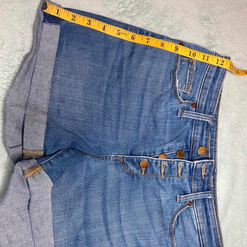 Universal Thread Junior Shorts - Picture 4 of 4